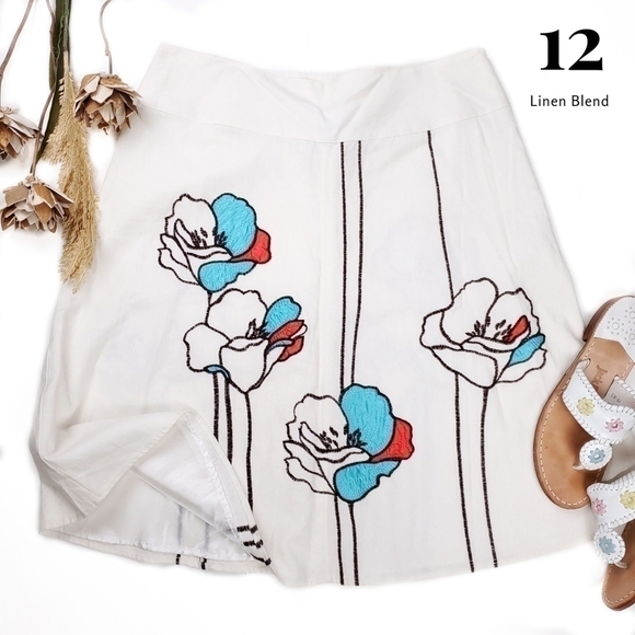 Lilly Stanhope Dresses & Skirts - Lilly Stanhope White Floral Embroidered Linen Blend Skirt Sz 10